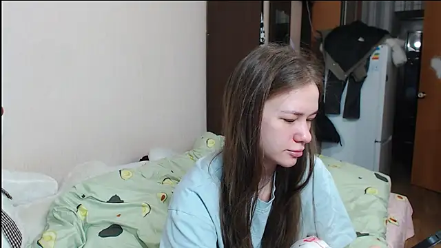 leila bambi  online show from 12.30.24