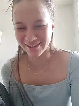 leila bambi  online show from 02.13.26