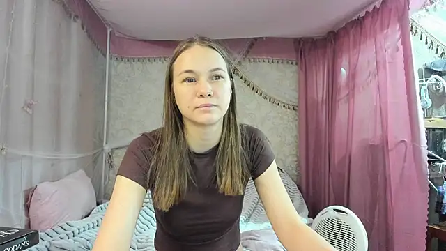 leila bambi  online show from 03.24.26