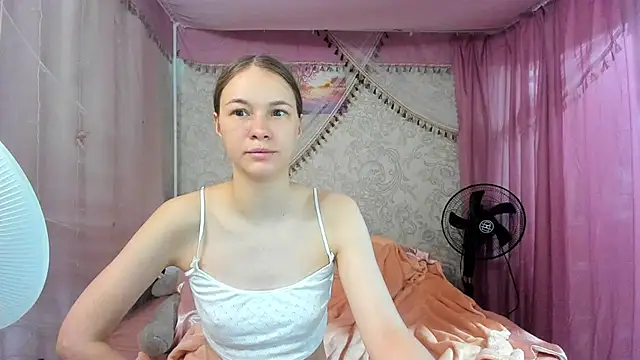 Snapshot of leila_bambi_ chatting on 06.01.26 leila bambi online show from 06.01.26