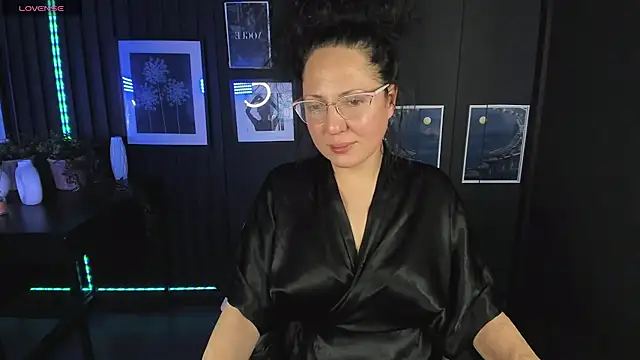 Anita Muse online show from 01.04.25