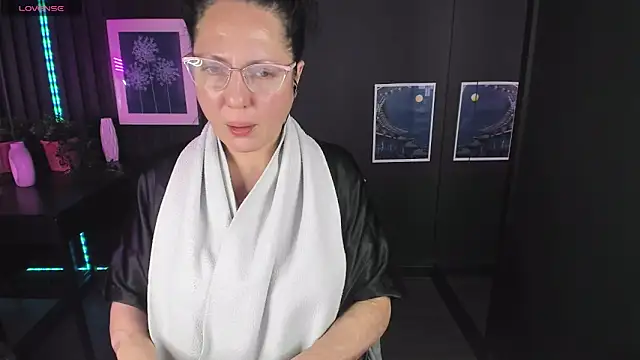 Anita Muse online show from 01.05.25