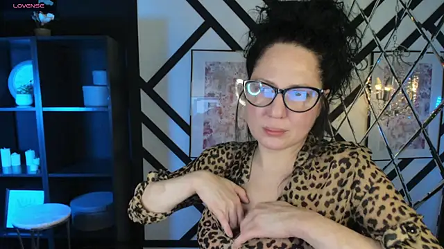 Anita Muse online show from 11.22.25