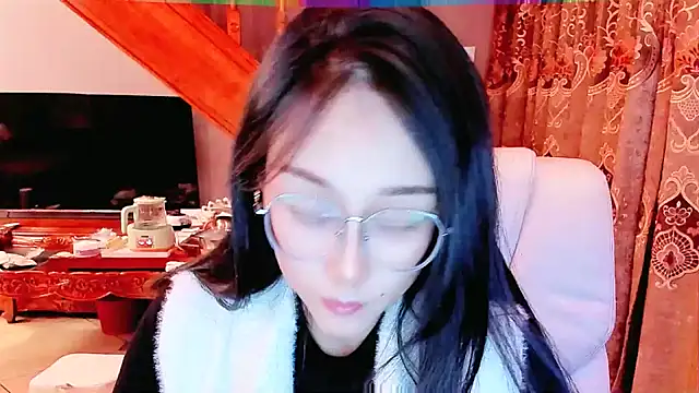 Snapshot of NIAN-er chatting on 01.22.25 NIAN-er online show from 01.22.25