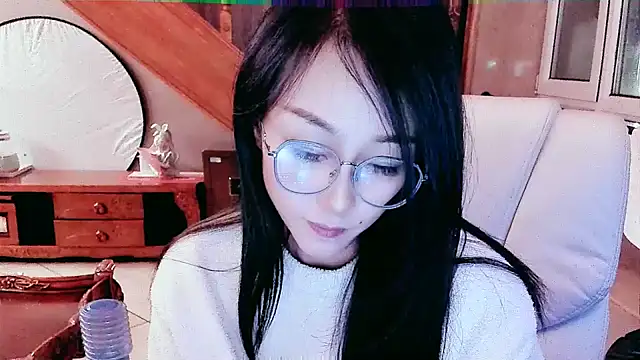 Snapshot of NIAN-er chatting on 02.21.25 NIAN-er online show from 02.21.25