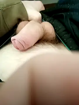 Snapshot of NudeYogaBoy chatting on 03.21.25 NudeYogaBoy online show from 03.21.25