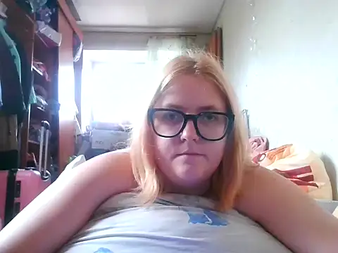 DesireMelissa online show from 10.13.25