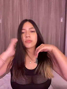 Latina vanessa online show from 01.08.25