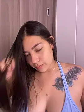 Latina vanessa online show from 01.08.25