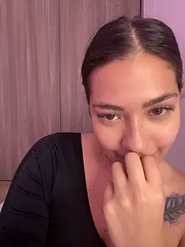 Latina vanessa online show from 01.10.25