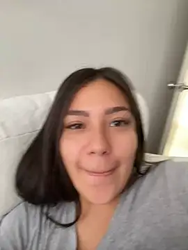 Latina vanessa online show from 01.28.25