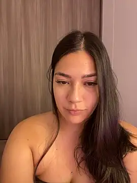 Latina vanessa online show from 02.12.25