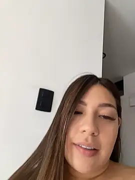 Snapshot of Latina_vanessa chatting on 06.17.26 Latina vanessa online show from 06.17.26