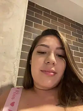 Latina vanessa online show from 08.04.26