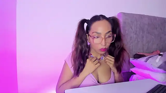 Leticia brownn1 online show from 04.22.26