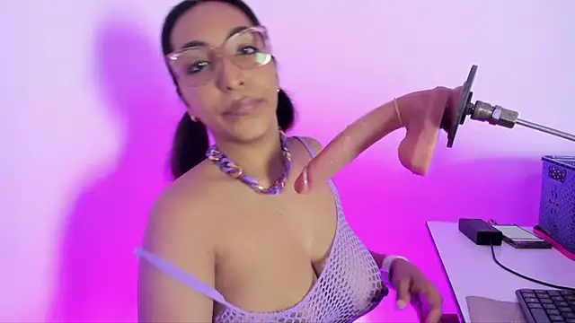 Snapshot of Leticia_brownn1 chatting on 05.13.26 Leticia brownn1 online show from 05.13.26