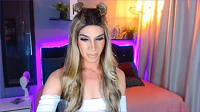 camila hootie online show from 12.24.24