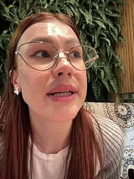 RinaCat online show from 12.21.24