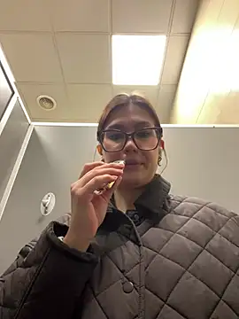 RinaCat online show from 03.18.25