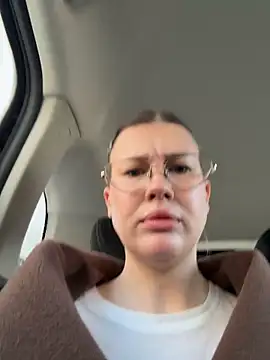 RinaCat online show from 03.31.26