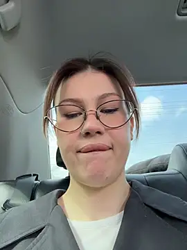 RinaCat online show from 04.14.26