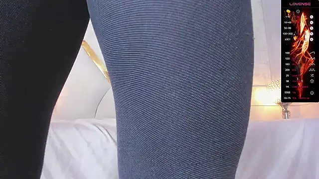 Donnapaul online show from 10.16.25