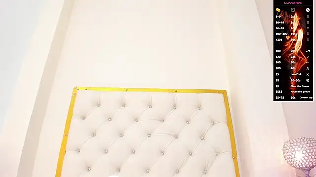 Donnapaul online show from 11.24.25