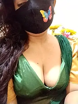 Snapshot of Ameera19 chatting on 07.18.26 Ameera19 online show from 07.18.26