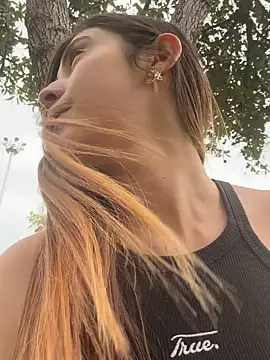 Snapshot of Nicol_Swift_ chatting on 01.23.25 Nicol Swift online show from 01.23.25