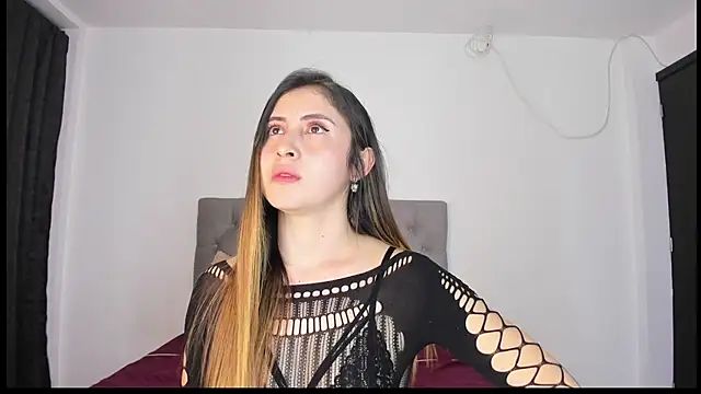 Snapshot of Nicol_Swift_ chatting on 02.07.25 Nicol Swift online show from 02.07.25