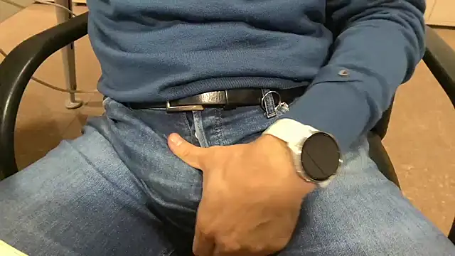 alessandroman2114 online show from 11.18.25