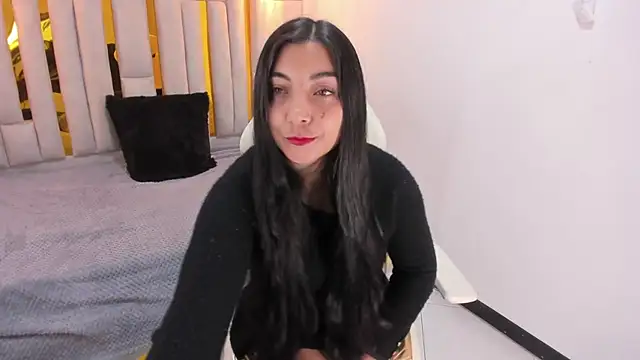 Karla hernandez  online show from 01.31.25