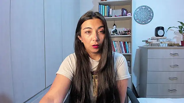 Karla hernandez  online show from 06.22.26