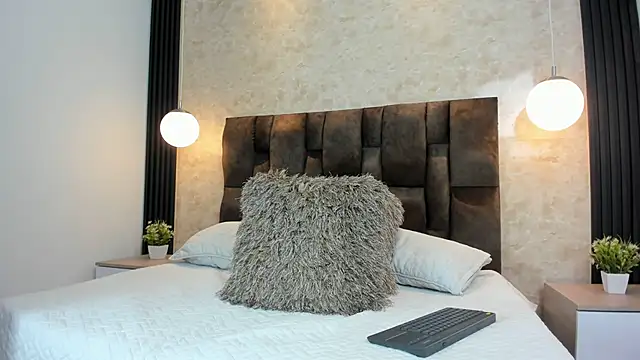 Snapshot of keyla__ross chatting on 12.24.24 keyla ross online show from 12.24.24