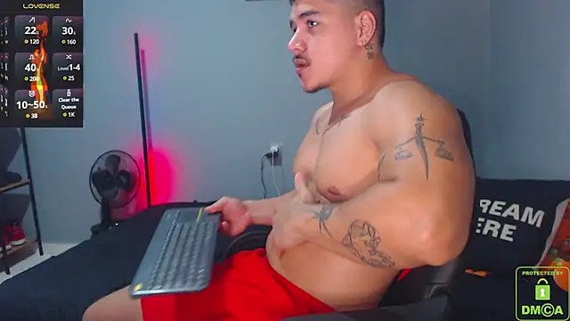 Snapshot of paulo_allen chatting on 02.06.25 paulo allen online show from 02.06.25