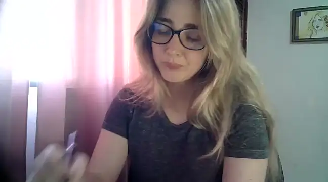 Snapshot of katy_pp chatting on 01.09.25 katy pp online show from 01.09.25