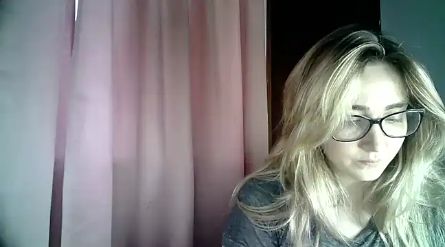 Snapshot of katy_pp chatting on 01.09.25 katy pp online show from 01.09.25