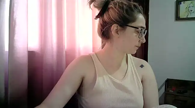 Snapshot of katy_pp chatting on 01.10.25 katy pp online show from 01.10.25