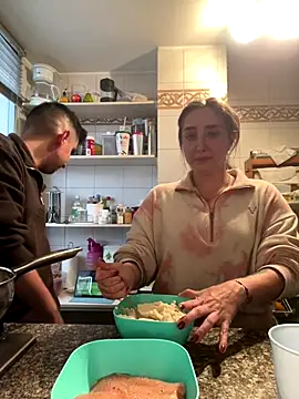 Snapshot of katy_pp chatting on 12.16.25 katy pp online show from 12.16.25