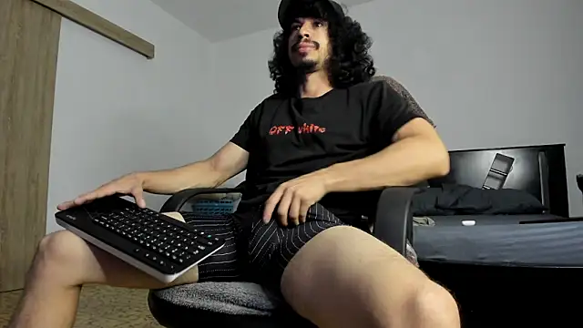 TristanWoods online show from 04.08.26