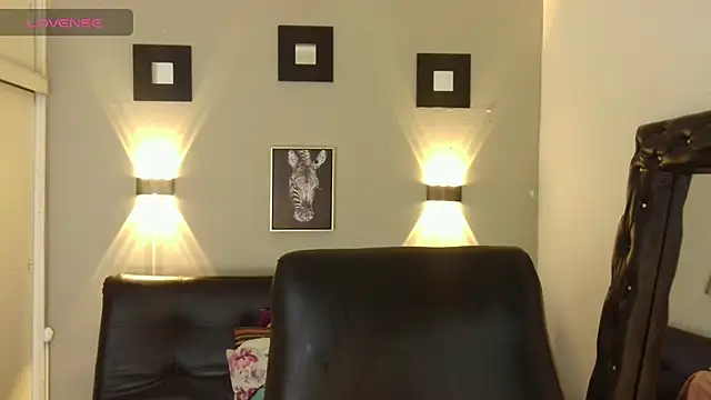 ashley Tompson1 online show from 02.06.25