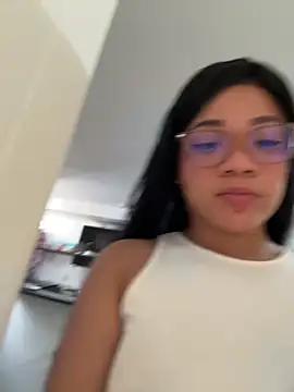 ashley Tompson1 online show from 11.19.25