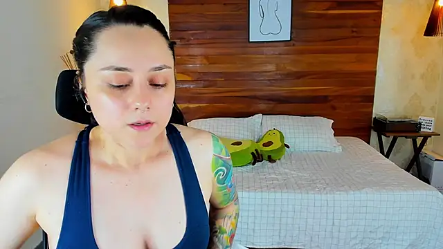 KatherineBond online show from 03.05.25