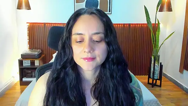 KatherineBond online show from 11.03.25