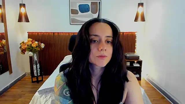 Snapshot of KatherineBond chatting on 06.22.26 KatherineBond online show from 06.22.26