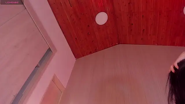 Sofi Blossom online show from 03.04.25