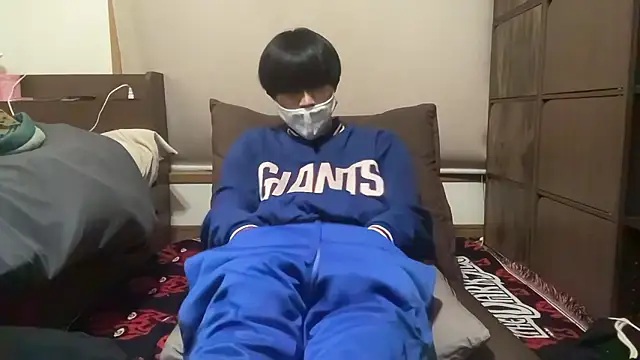 Snapshot of nihs1 chatting on 03.11.26 nihs1 online show from 03.11.26