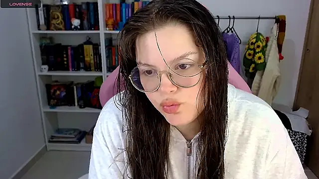 Gabiwaifu online show from 11.23.25