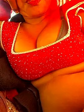 Snapshot of Priya_Bong chatting on 01.06.25 Priya Bong online show from 01.06.25