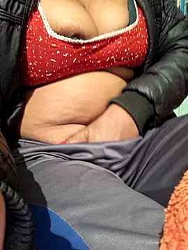 Snapshot of Priya_Bong chatting on 01.06.25 Priya Bong online show from 01.06.25